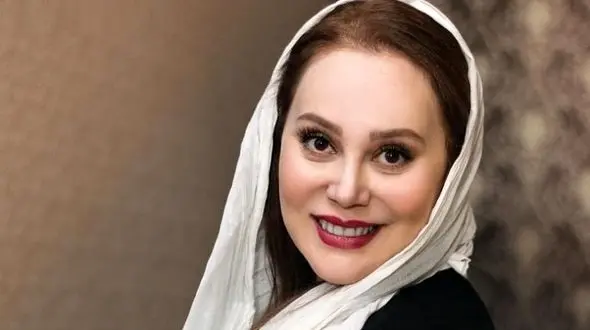 دلخوری شدید آرام جعفری از شخصی خاص ! / خانم بازیگر با بیل خاک کرد ! + استوری