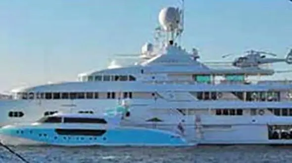 گران ترین هدیه مرد میلیاردر برای زنش هنگام طلاق + عکس