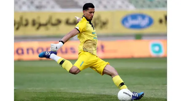 گلر استقلالی: دوست دارم به پرسپولیس بروم حتی اگر ذخیره بیرانوند باشم!