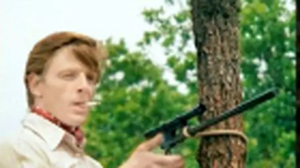 عصا یا سلاح؟ /  ویدیوی بحث‌برانگیز تک‌تیرانداز حرفه‌ای در فضای مجازی + فیلم