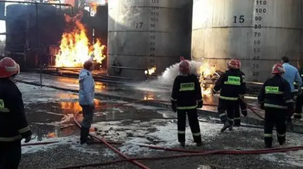 آتش‌سوزی 6 وسیله نقلیه در بندرعباس