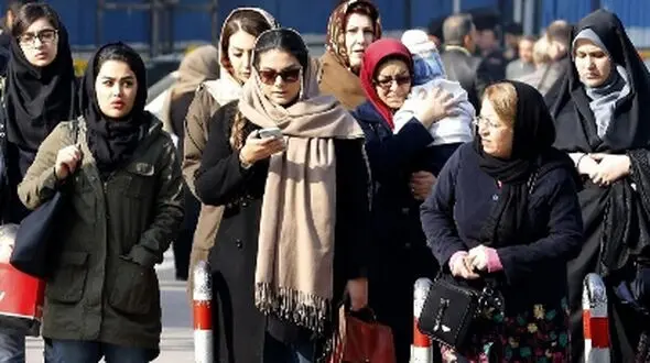 رشد 3 درصدی ثبت نام زنان در انتخابات شوراها / نژادبهرام: زنان در عرصه سیاسی و اجتماعی محافظه کارند؛این باعث می شود فعالیت هایشان دیده نشود