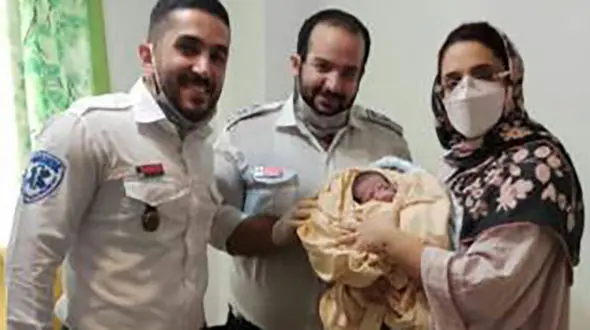 عکس امیرعلی نوزاد عجول رشتی / در آمبولانس به دنیا آمد