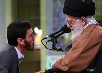 فیلم / اشک و  احساس مهدی رسولی در حضور رهبری انقلاب / آقا جان مادرتون شما بغض نکنید