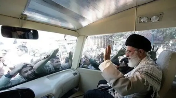 فیلم  ماشین ضدگلوله رهبری انقلاب .../ روایت شنیدنی سردار سرشناس سپاه  : رهبری گفتند ...
