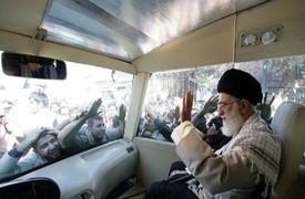 فیلم  ماشین ضدگلوله رهبری انقلاب .../ روایت شنیدنی سردار سرشناس سپاه  : رهبری گفتند ...