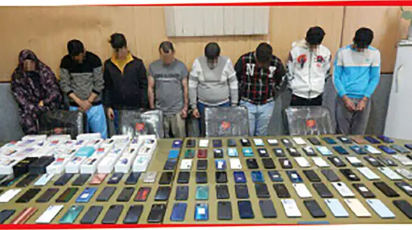 این زن و 7 مرد را می شناسید ! / آنها دزدان موبایل هستند ! + عکس و جزییات