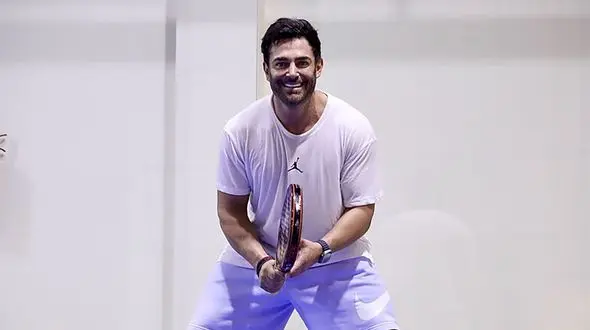 محمدرضا گلزار در باشگاه ورزشی