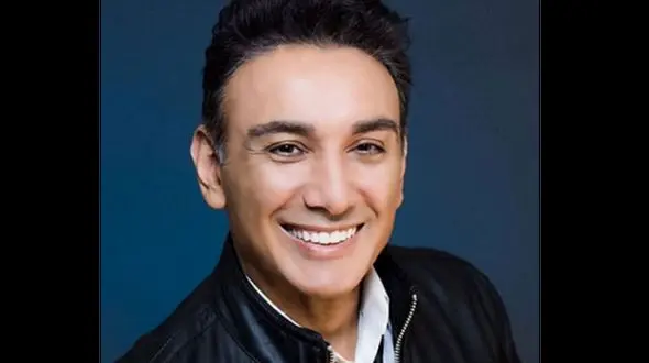 فیلم اتفاق عجیب بر مزار مادر شادمهر عقیلی ! / همه خواندند جز شادمهر !