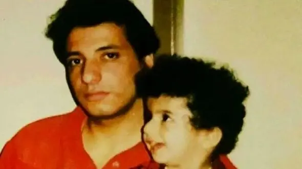 فیلم آواز شاد /  خدابیامرز داریوش مهرجویی با رقص پسرک چه کیفی میکنه