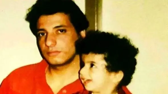 فیلم آواز شاد /  خدابیامرز داریوش مهرجویی با رقص پسرک چه کیفی میکنه