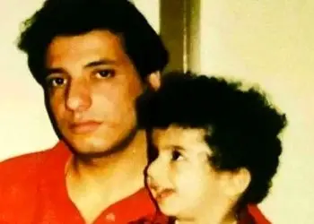 فیلم آواز شاد /  خدابیامرز داریوش مهرجویی با رقص پسرک چه کیفی میکنه