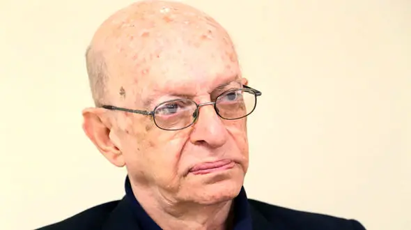  شان و منزلت پروفسور شمس بیشتر از یک کوچه است