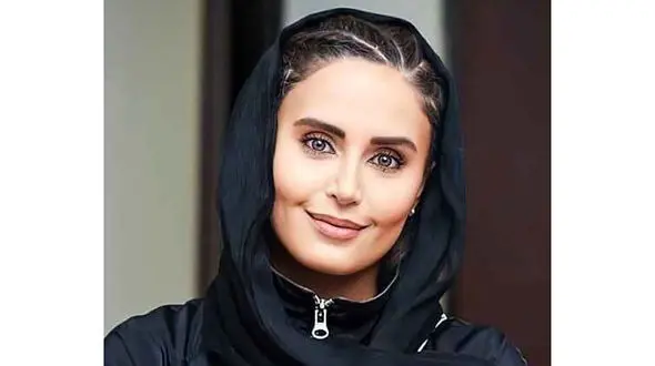  الناز شاکردوست تغییر شغل داد / خانم بازیگر را با لباس کار جدیدش ببینید !