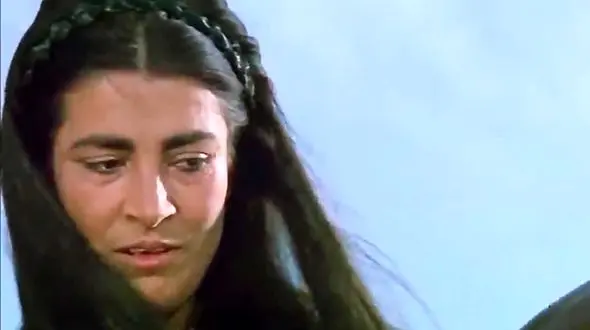  زیبایی وصف ناپذیر خانم بازیگر هند جگرخوار در واقعیت حتی پیری ! + عکس ها و بازیگری تا خوانندگی