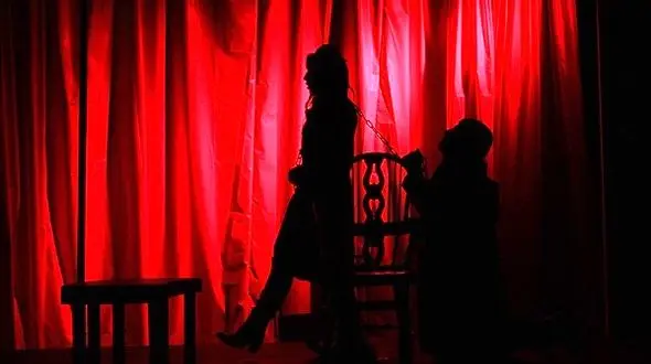 عمدی بودن رفتارهای غیراخلاقی برای گیشه تئاترها ! / هیاهو به قیمت انحرافات اخلاقی + جزییات
