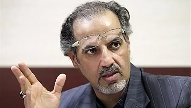 مهدی مطهرنیا استاد دانشگاه، تحلیل‌گر مسائل سیاسی، آینده‌پژوه و نظریه‌پرداز ایرانی است
