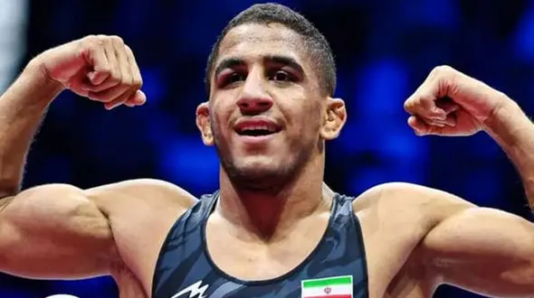 کشتی گیر مشهور ازدواج کرد + عکس های لورفته عروسی و خانم خوشبخت رحمان عموزاد 