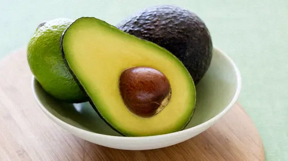 خواص شگفت انگیز هسته آووکادو که از آن بی خبرید