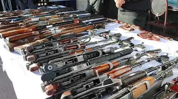 غافلگیری 2 مرد با 114 اسلحه و خشاب در ایلام / نیت آنها شوم بود