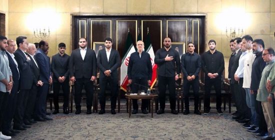 پزشکیان: دوست ندارم به حریف امتیاز دهم/ تسلیم شدن در وجود ما نیست