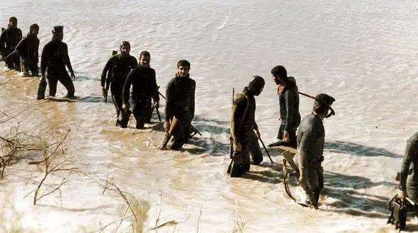 پشت پرده شهادت غواصان در عملیات کربلای 4 / خوردن کله‌ پاچه وسط معرکه جنگ ! + فیلم