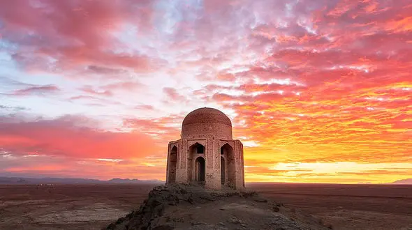 از بنای زیبا شاه فیروز تا هنر معماری ایرانی در کاشان