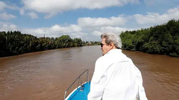 اقدام زشت جان کری در زمان جنگ ویتنام+ عکس