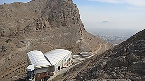 سقوط نوجوان 15 ساله در منطقه تله کابین کوه صفه اصفهان