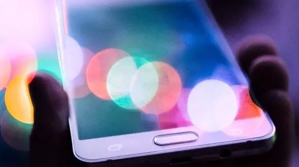 رقیب آیفون را بشناسید