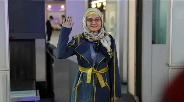 این دختر فوق زیبا همان  «مومو» ی سریال بچه مهندس است ! / دگرگونی کامل چهره مهتاب جامی را ببینید ! + عکس ها