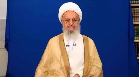 نظر آیت‌الله مکارم درباره ورود زنان به ورزشگاه‌ها