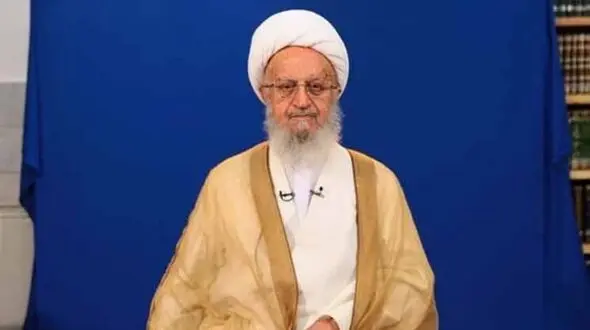 نظر آیت‌الله مکارم درباره ورود زنان به ورزشگاه‌ها