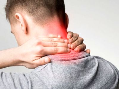 آثار اجتماعی بی‌ تحرکی طولانی بر دردهای گردنی