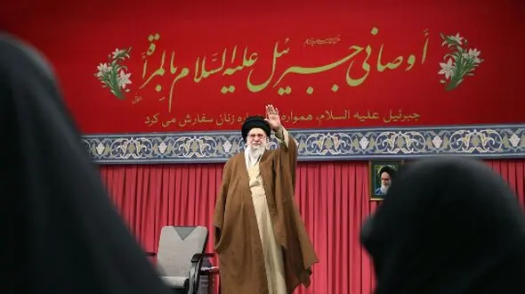 فیلم/ لباس، طلا، آرایش؛ رقابت بی‌وقفه زنانه!/ انتقاد رهبر انقلاب از چشم‌و‌هم‌چشمی‌ها در عروسی‌ و مهمانی‌ها