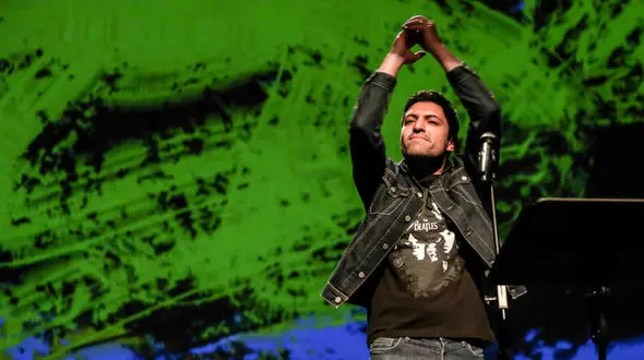 اشکان خطیبی مترجم شد