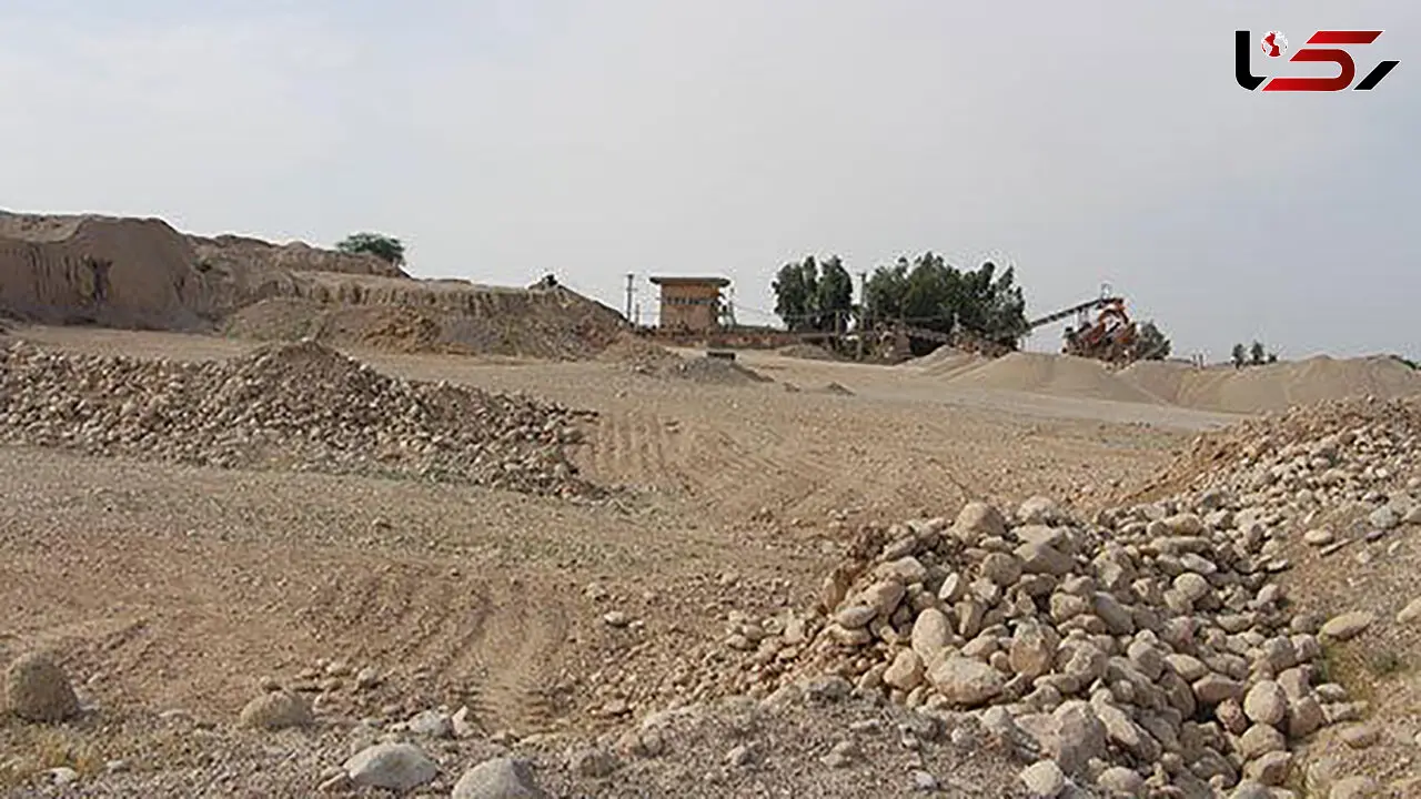 3 هزار سال تاریخ و جان مردم روستا قربانی بلاتکلیفی جاده معدن داران می شود / کامیون ها به جاده خطر بازگشتند؛ چه کسی گاردریل جوبجی را برداشت؟