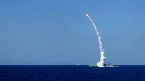 مواضع داعش در دیر الزور هدف موشک‌های کالیبر روسیه قرار گرفتند