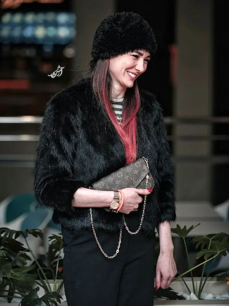 موهای قرمز مینا وحید