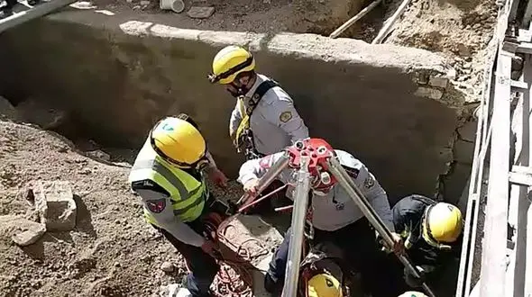 مرد اصفهانی در یک قدمی مرگ بود نجات از چاه 7 متری 