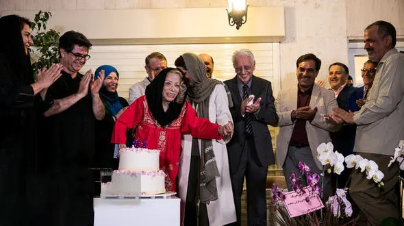 آرزوی ایران درودی در جشن تولد ۸۱ سالگی‌اش
