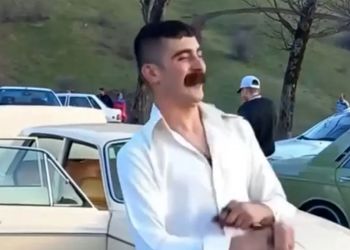 آواز شاد؛ قشنگترین رقص مردونه ای که تا حالا دیدم با آهنگ آهای آهای گل دارم چه بلرزونه