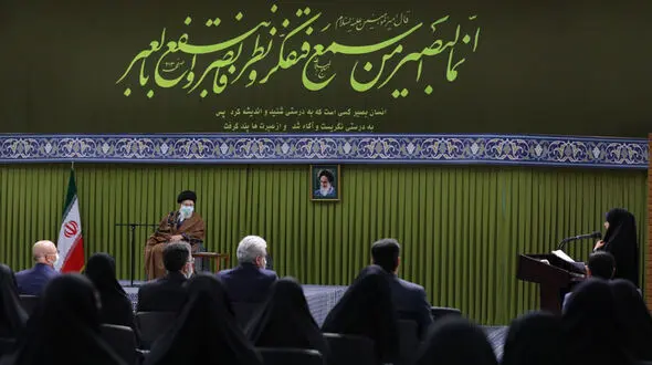 رهبر انقلاب: وضعیت خودروسازان تعریفی ندارد
