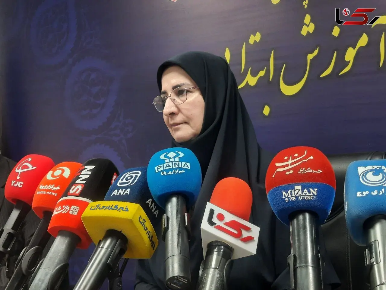 ترکیدن کلاس‌های ابتدایی از شلوغی/سال گذشته  ۴۲۴ هزار دانش‌آموز مهاجر در مدارس ایران ثبت نام کردند + فیلم