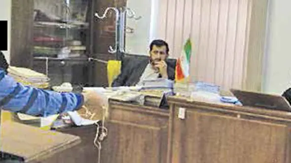 وقتی از دیوار وارد خانه مجردی مرجان شدم او و منصور را در وضعیت شیطانی دیدم و ...