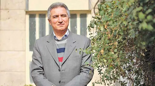 یک استاد علوم سیاسی تحلیل کرد؛ مسئولیت اجتماعی نخبگان در انتخابات 1400