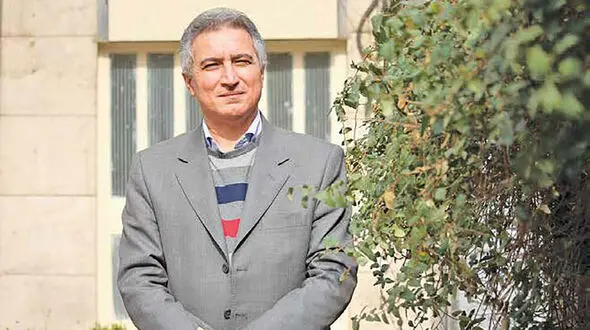 یک استاد علوم سیاسی تحلیل کرد؛ مسئولیت اجتماعی نخبگان در انتخابات 1400