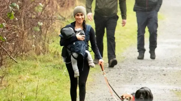 عکس‌ جالب از عروس جنجالی بعد از رهایی از قصر