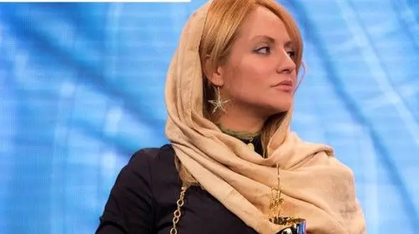 سلفی مهناز افشار این بار با لباس و کلاه خاص!