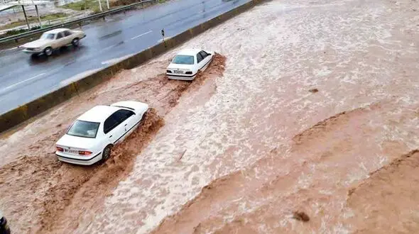 فیلم سیل وحشتناک در بلده مازندران / امروز رخ داد